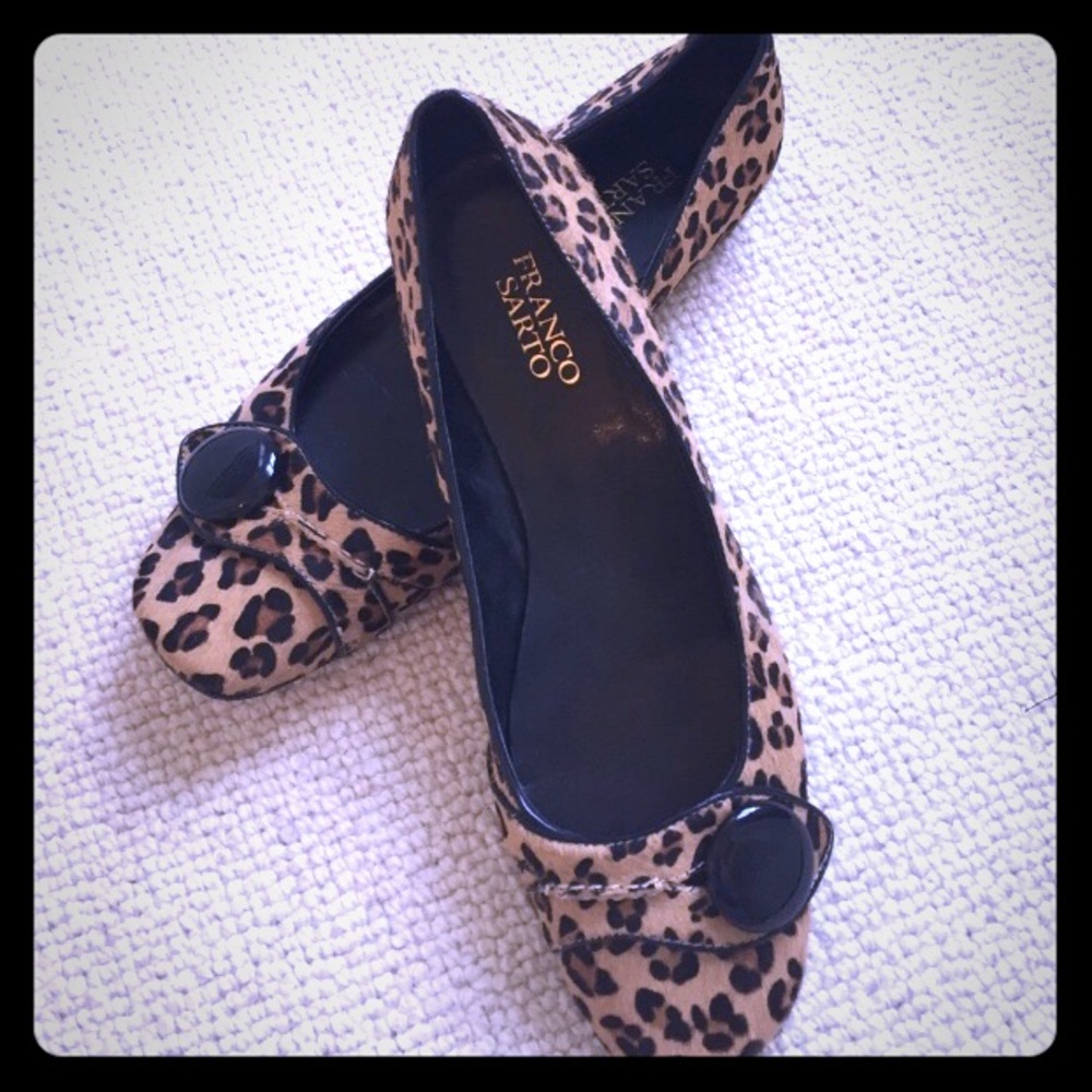 Lovely Franco Sarto 8 1/2 animal print flats